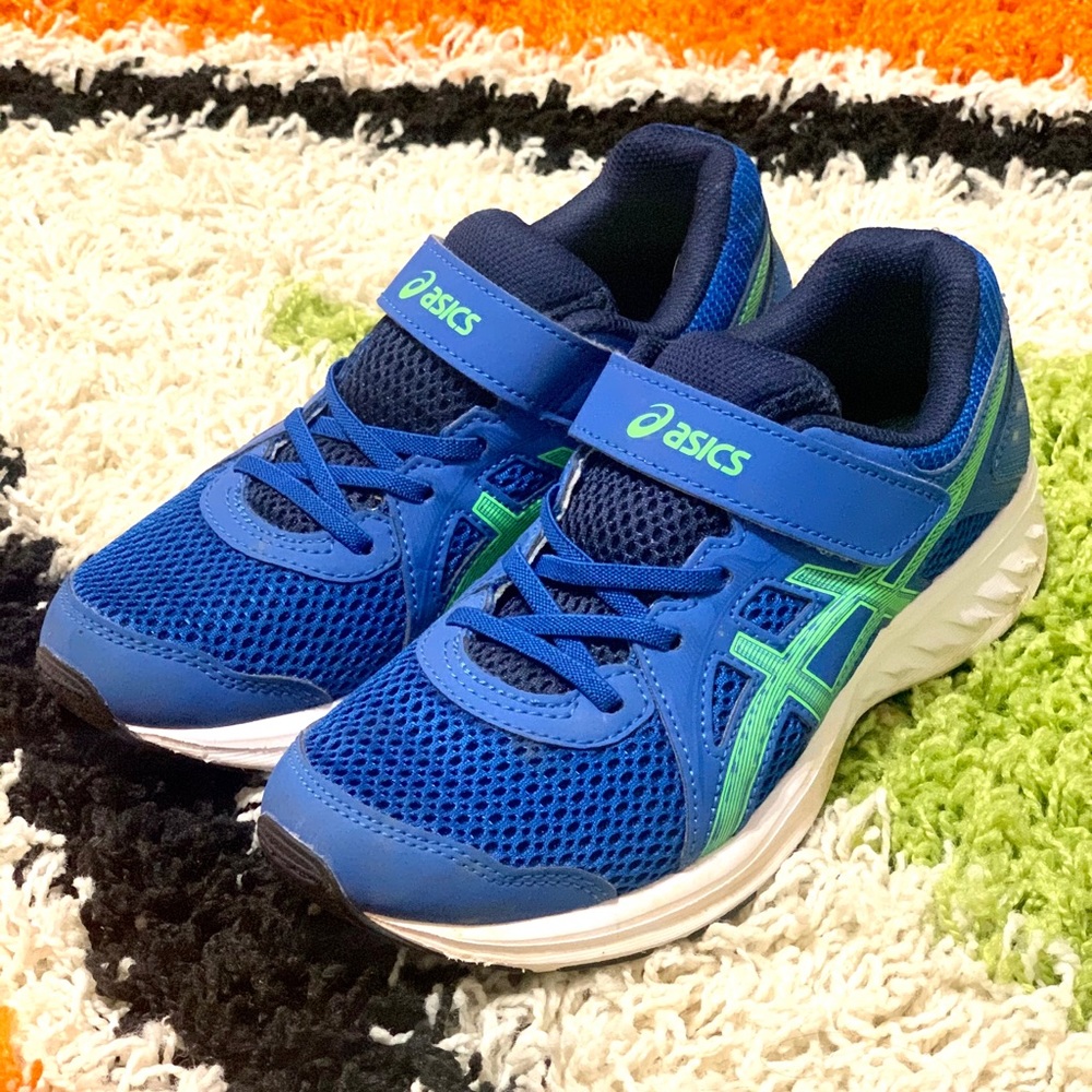 3Y ASICS running shoes